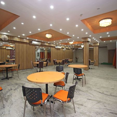 Oyo 576 Hotel Shree Kanta Residency Гургаон Екстериор снимка