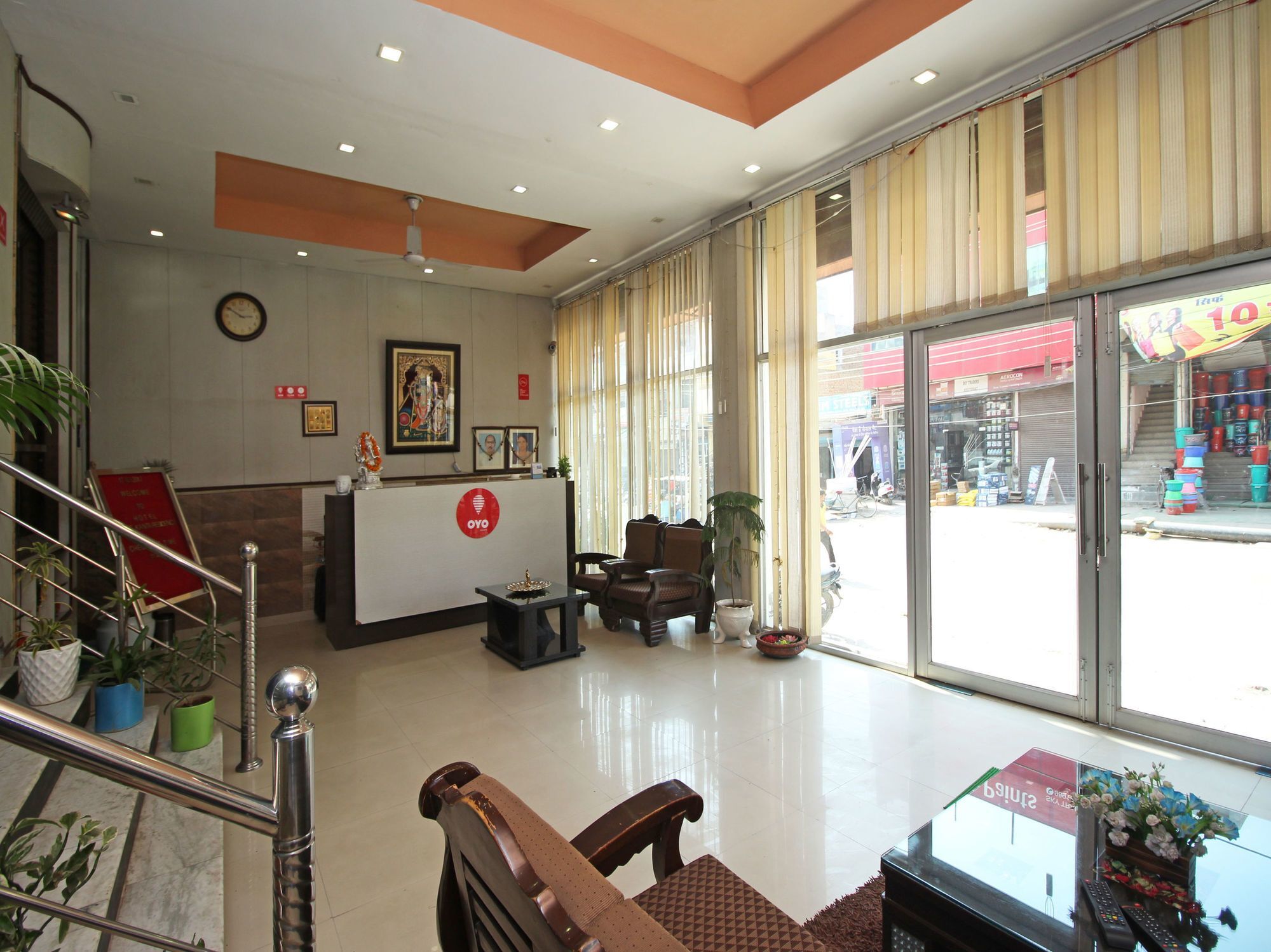 Oyo 576 Hotel Shree Kanta Residency Гургаон Екстериор снимка