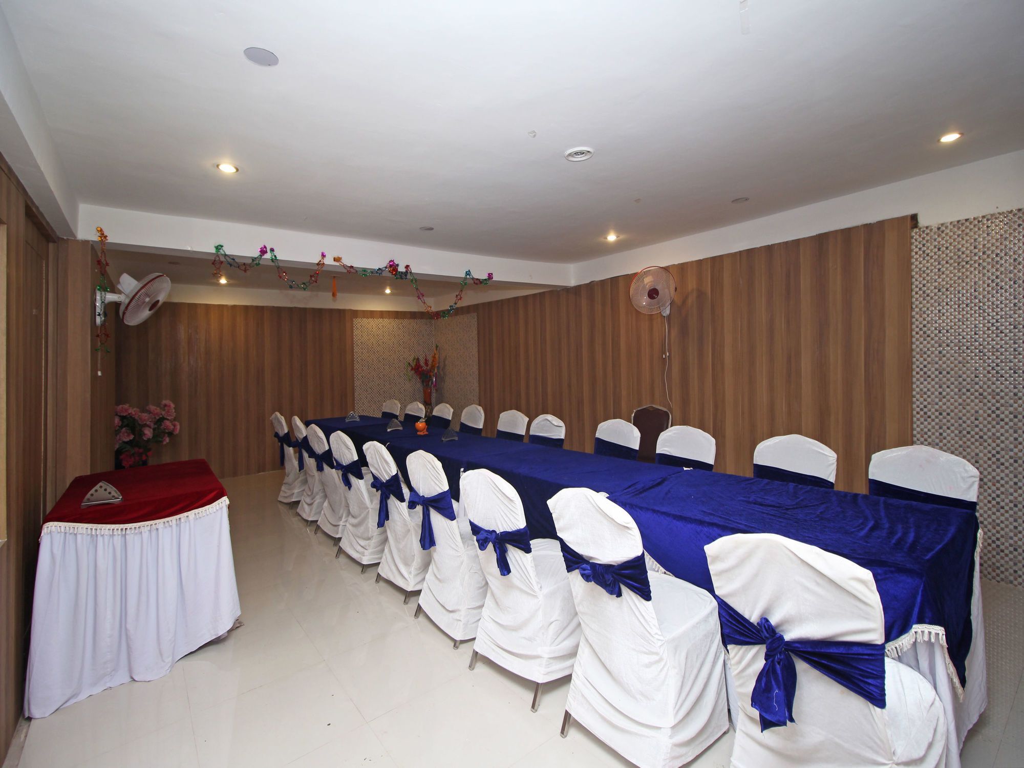 Oyo 576 Hotel Shree Kanta Residency Гургаон Екстериор снимка